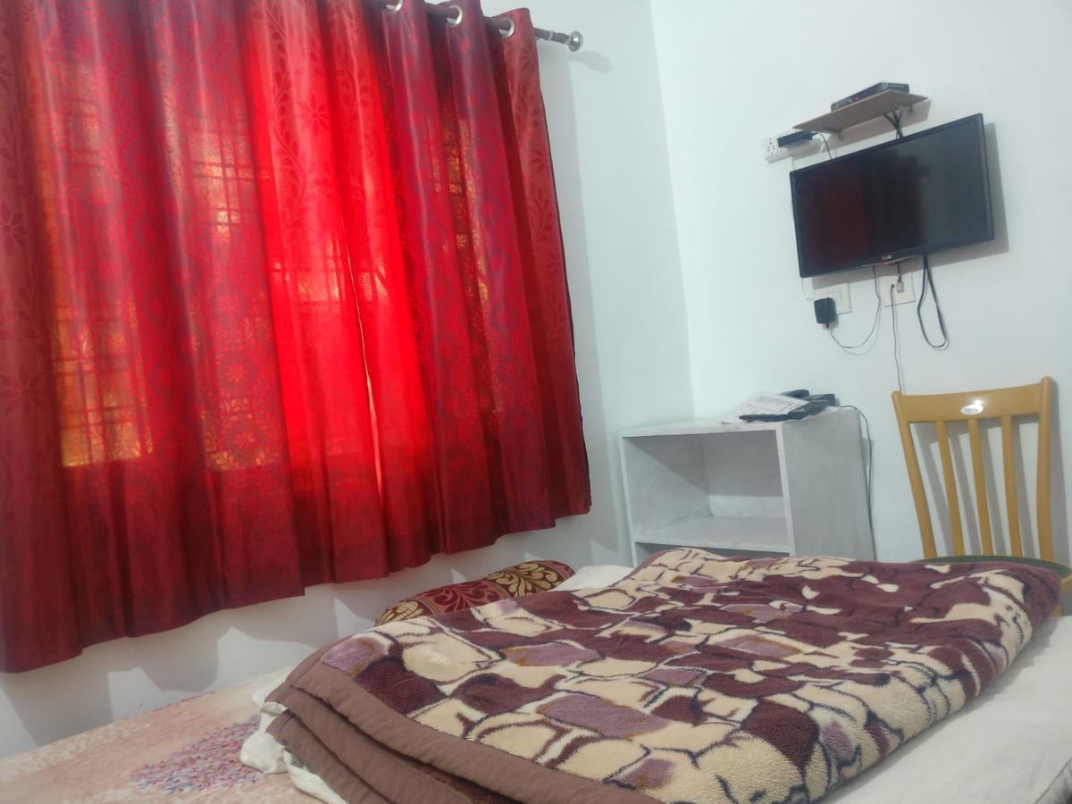 Galaxy Hotel & Restaurant Lansdowne Εξωτερικό φωτογραφία