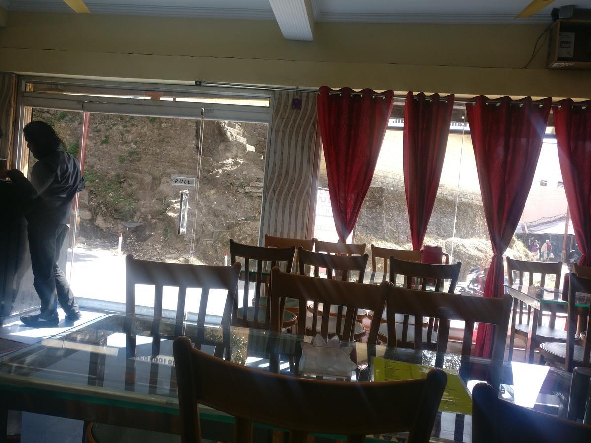 Galaxy Hotel & Restaurant Lansdowne Εξωτερικό φωτογραφία