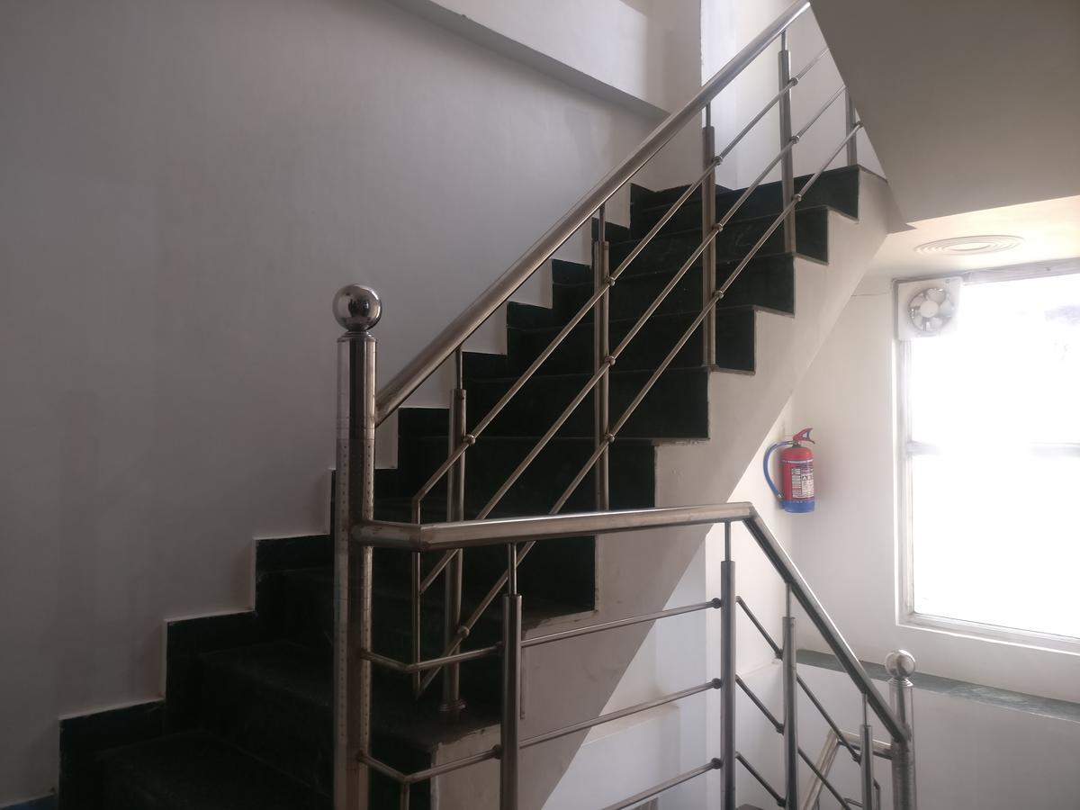 Galaxy Hotel & Restaurant Lansdowne Εξωτερικό φωτογραφία